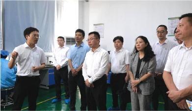 政企交流·广西省百色市人民政府领导莅临小辰光伏参观考察